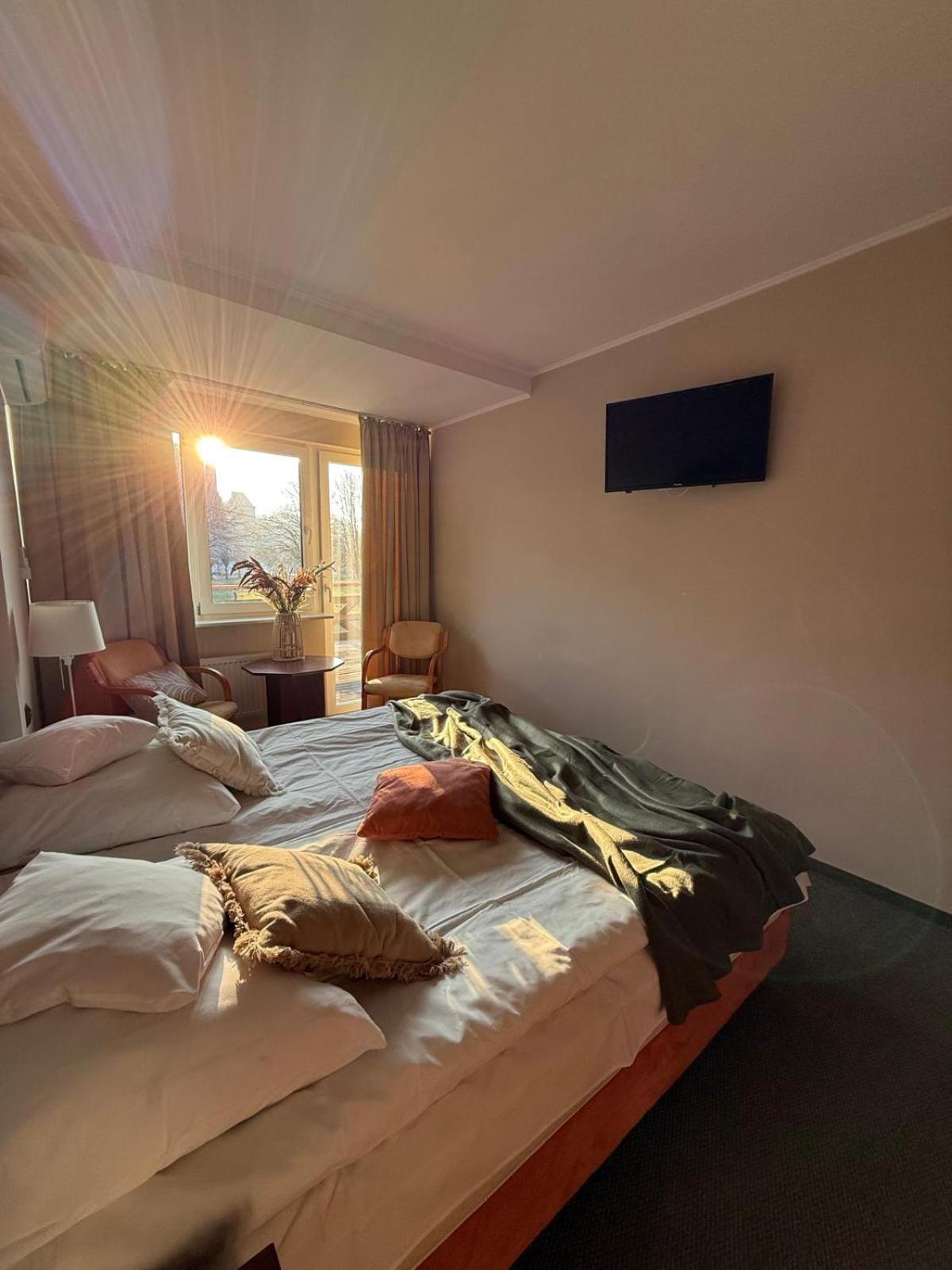 Hotel Kopernik Frombork Esterno foto