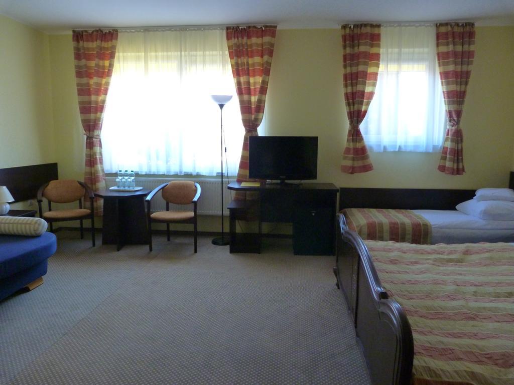 Hotel Kopernik Frombork Esterno foto